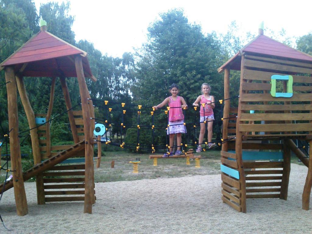 Penzion V Parku Cejkovice  Exterior photo